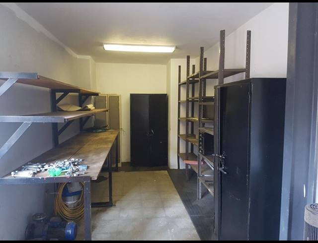 996M² WAREHOUSE FOR SALE IN KYA SANDS